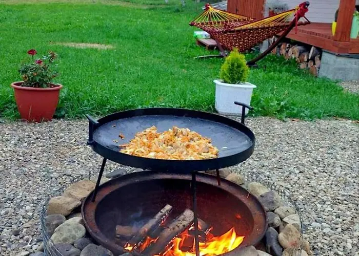 глиняна хатинка *